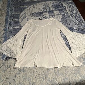 Chic White Flare Sleeve Women's Blouse